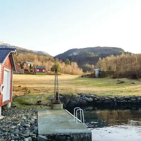 Two-bedroom In Holiday home Skanevik