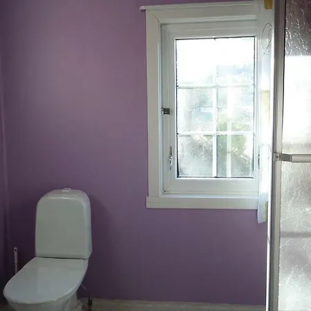 Two-bedroom In Skanevik